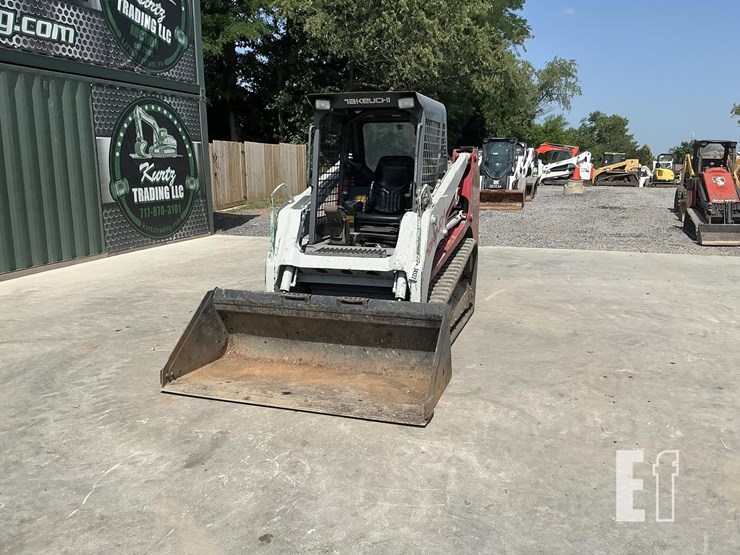 2013-takeuchi-tl230-image-8