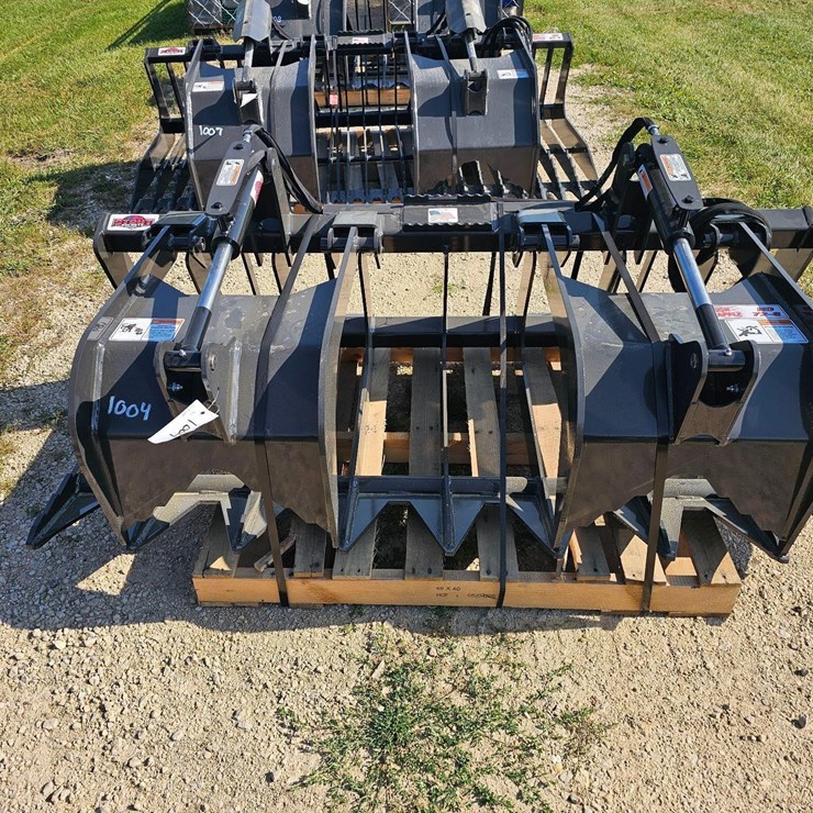 Stout 72-8 Brush Grapple Bucket
