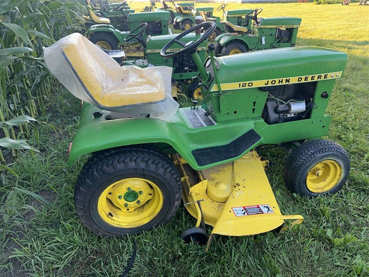 john-deere-120-image-4
