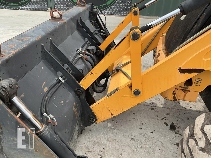 2016-jcb-3cx14-image-11