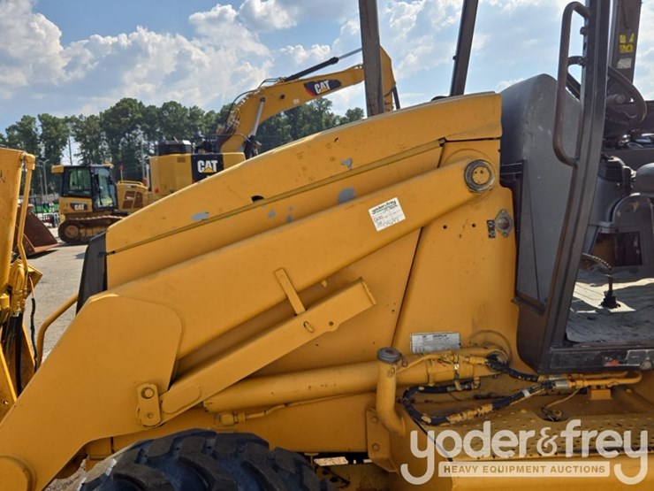 caterpillar-416c-image-18