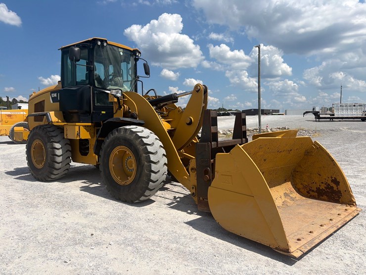 2015-caterpillar-924k-image-3
