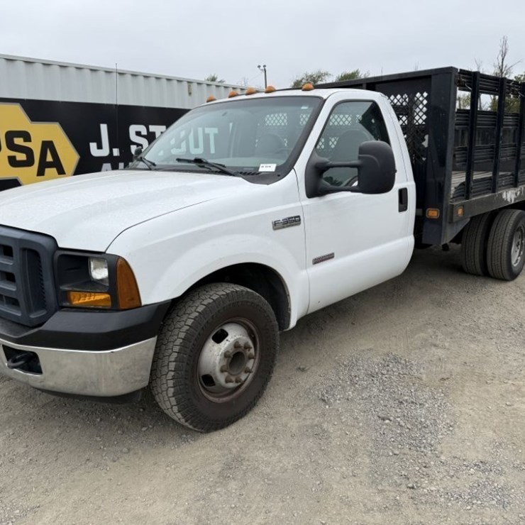 2006 FORD F350 XL