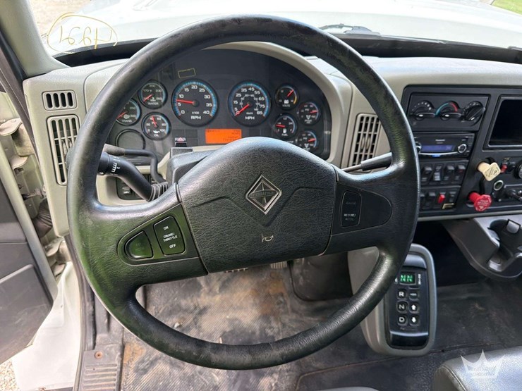 2013-international-workstar-7300-image-11