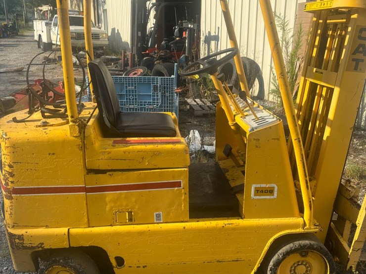 caterpillar-t40b-image-1
