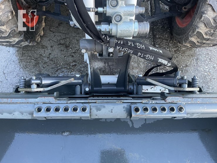 2024-bobcat-toolcat-uw56-image-10