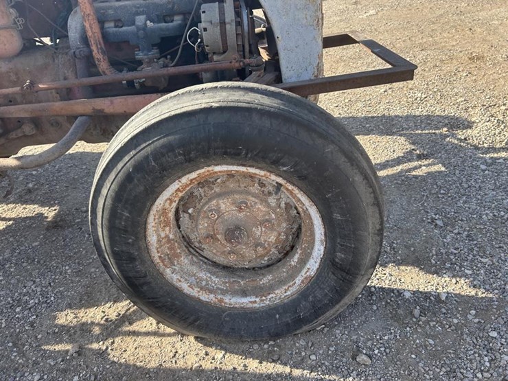 ford-tractor-image-15