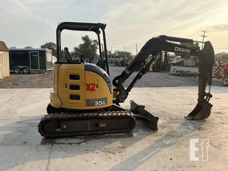 2019-deere-35g-image-5