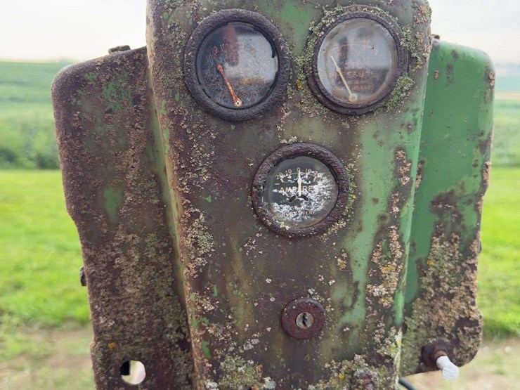 john-deere-b-image-35