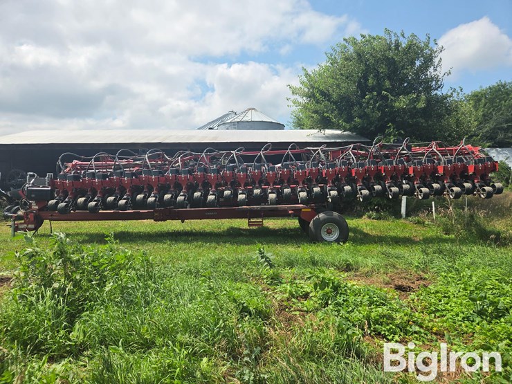 2011-case-ih-1240-image-8