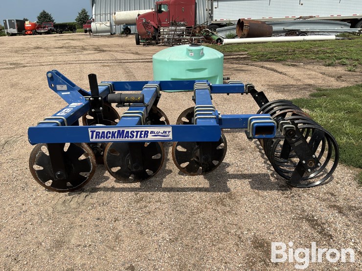 blu-jet-track-master-image-8