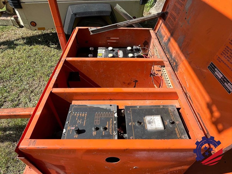 psc-arrowmaster-vi-1500-solar-powered-/-towable-arrow-board-image-23
