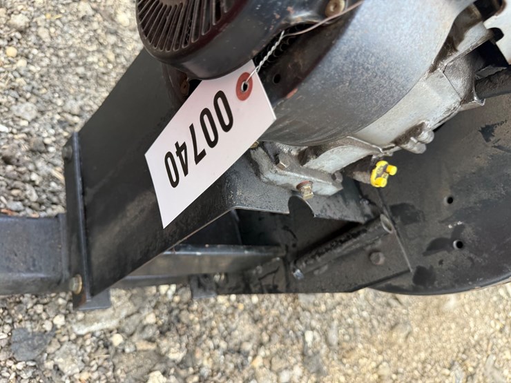 #740-•-agri-fab-mow-n-vac-tow-behind-leaf-vacuum-image-4