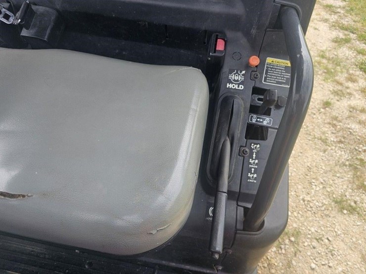 2011-kubota-rtv1140-image-12