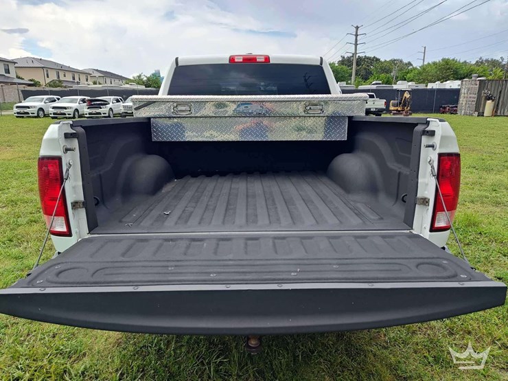 2017-dodge-1500-image-16
