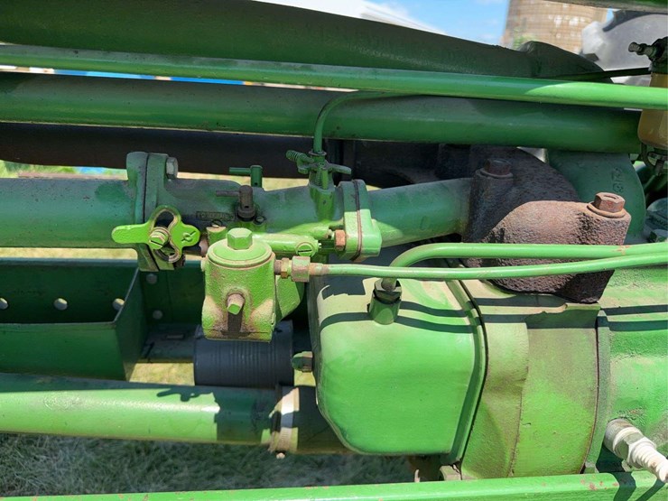 john-deere-b-image-40