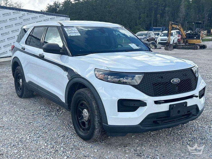 2020-ford-explorer-image-2