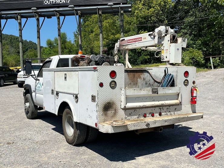 2003-chevrolet-silverado-3500-image-23