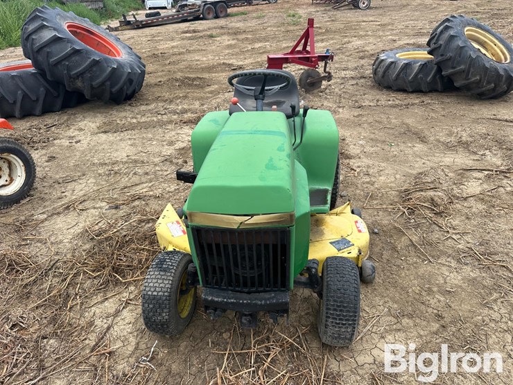 john-deere-318-image-2