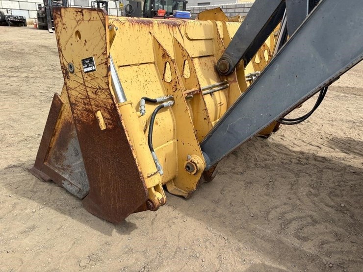 2013-deere-210k-ep-image-9