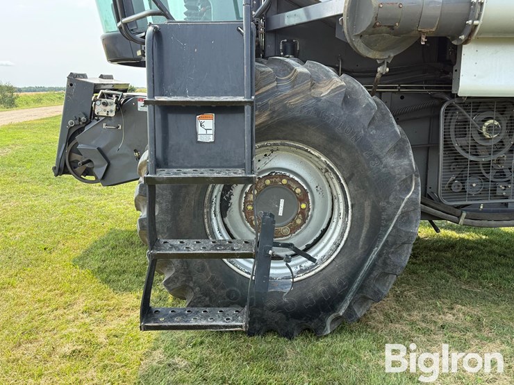 2007-gleaner-r75-image-19