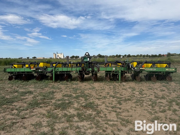 john-deere-1710-image-2