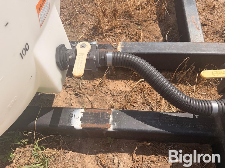 1000-gal-saddle-tanks-w/case-ih-mounting-brackets-image-20