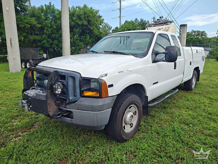 2006-ford-f350-image-1