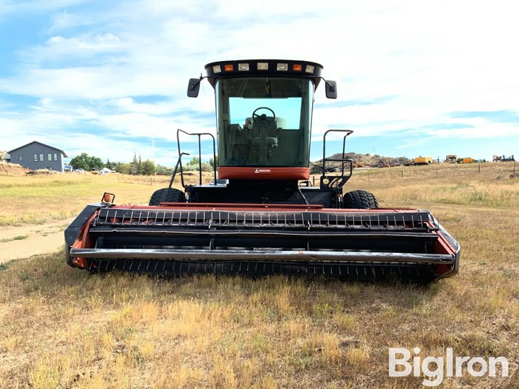 hesston-8250-image-2