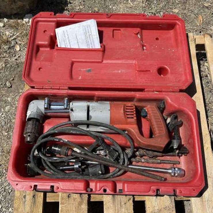 #101 • Milwaukee 1/2" Drill & Bits