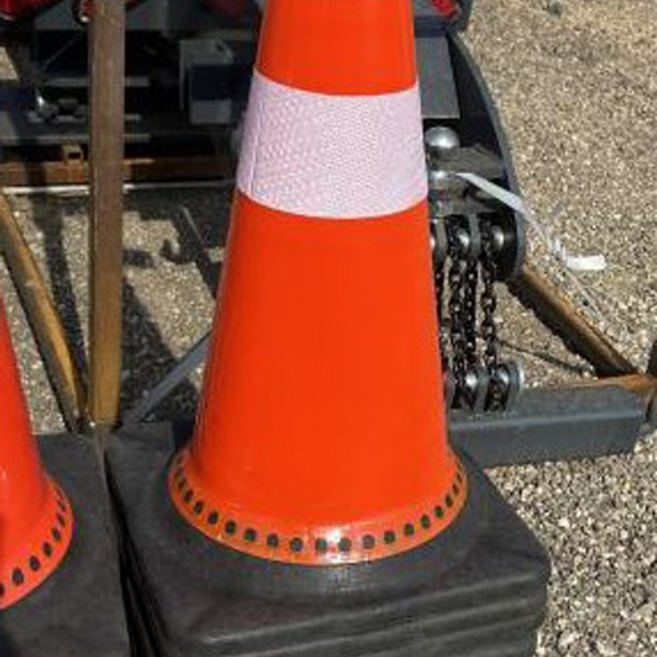 #192 • (18) Traffic Safety Cones