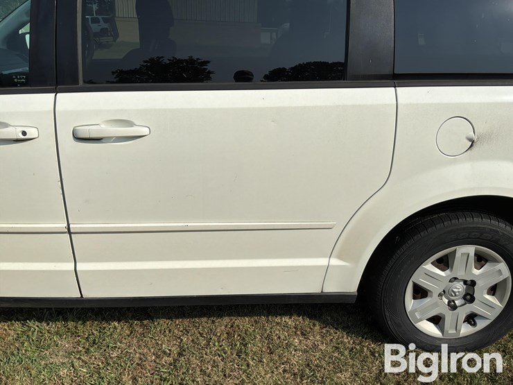 2009-dodge-grand-caravan-se-image-13