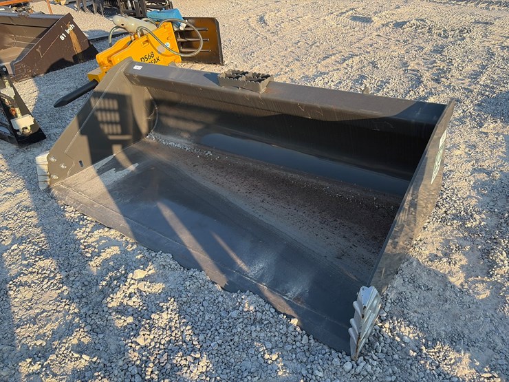 #52-•-cid-62”-track-loader-bucket-image-1