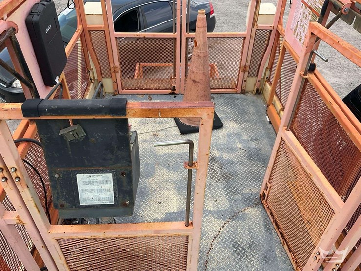 2009-jlg-3369le-image-15