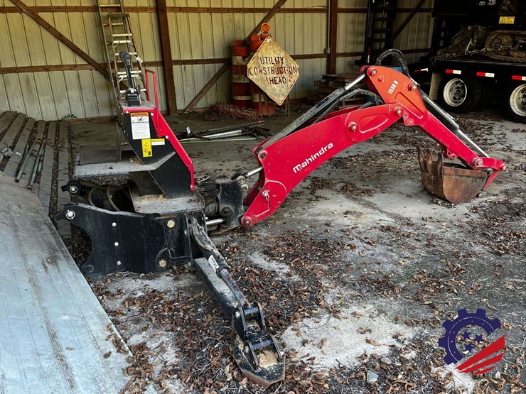 mahindra-1538b-farm-tractor-backhoe-attachment-image-1