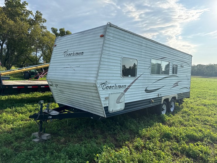 #668-•-spirit-of-america-camper-image-1