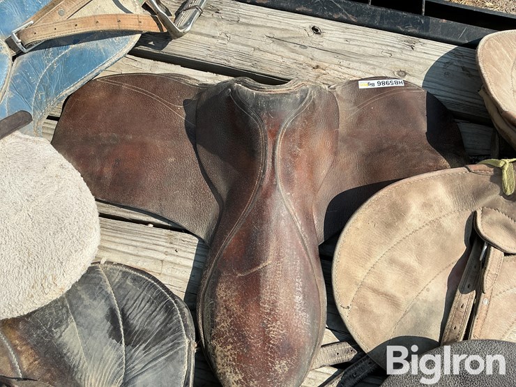 race-horse-training-saddles-image-17