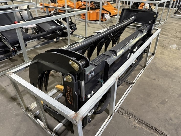 2026-arteer-rr-78w-brush-grapple-image-3