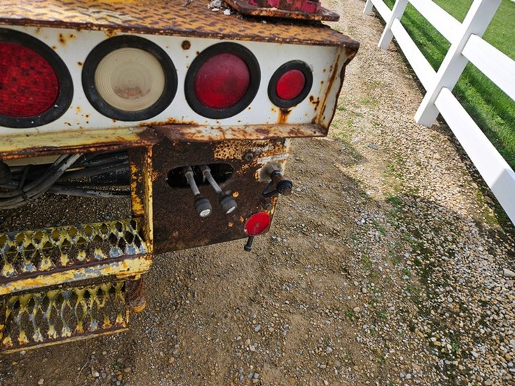 2001-international-4900-image-18