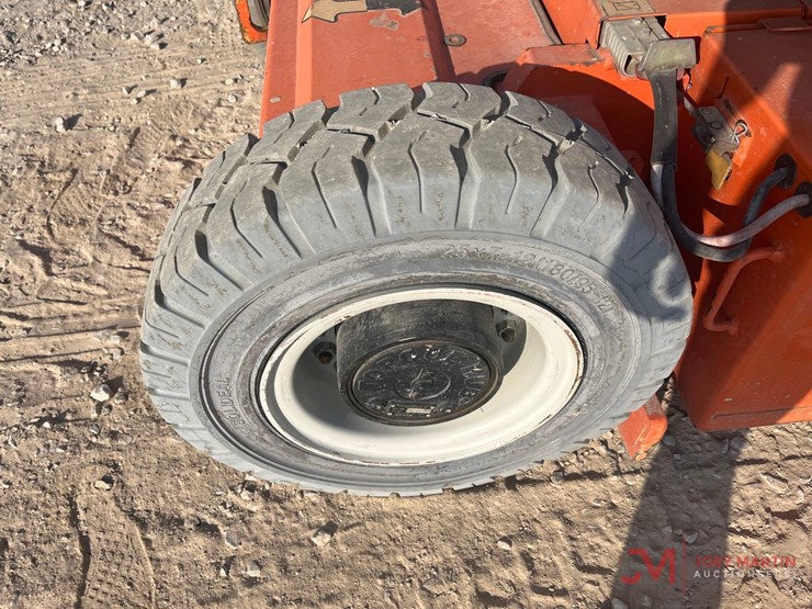 jlg-e300ajp-image-11