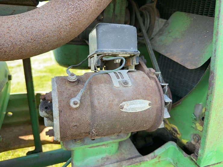 john-deere-70-image-36