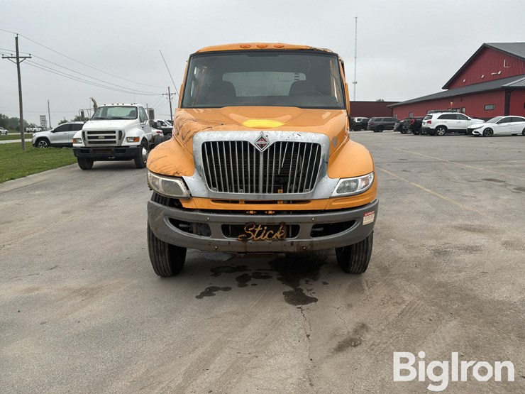 2019-massey-ferguson-730-image-2