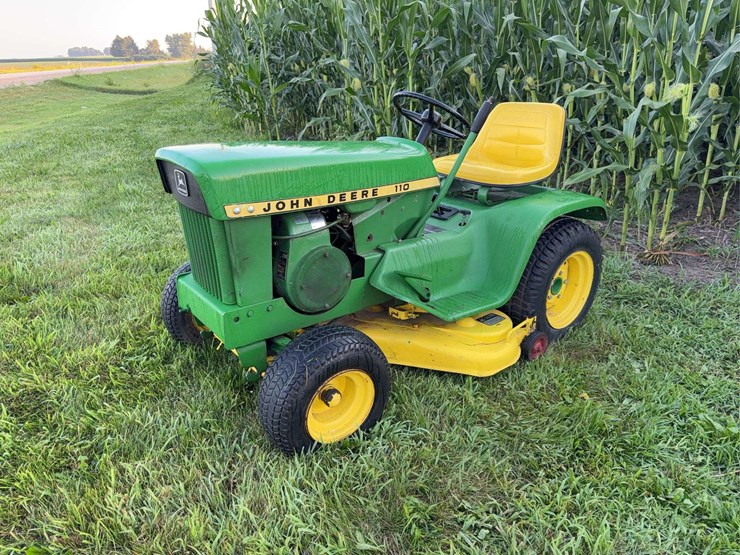 john-deere-110-image-1