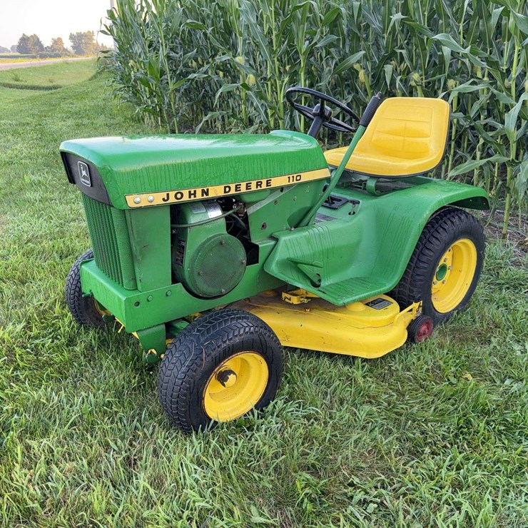 JOHN DEERE 110