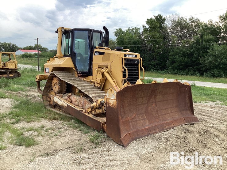 2017-caterpillar-d6n-xl-image-3