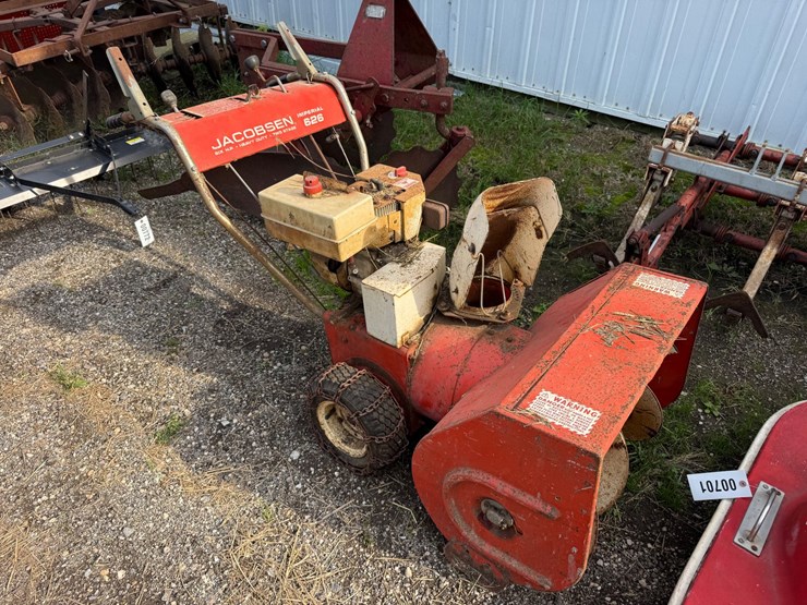 #52-•-jacobsen-imperial-626-two-stage-snowblower-image-1
