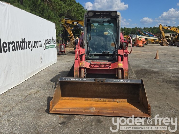 2018-takeuchi-tl12r2-image-7