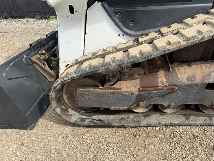 2022-bobcat-t76-image-17