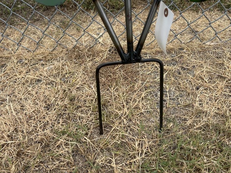 #129-•-metal-art---sunflower-arrangment-w/lady-bug-image-3