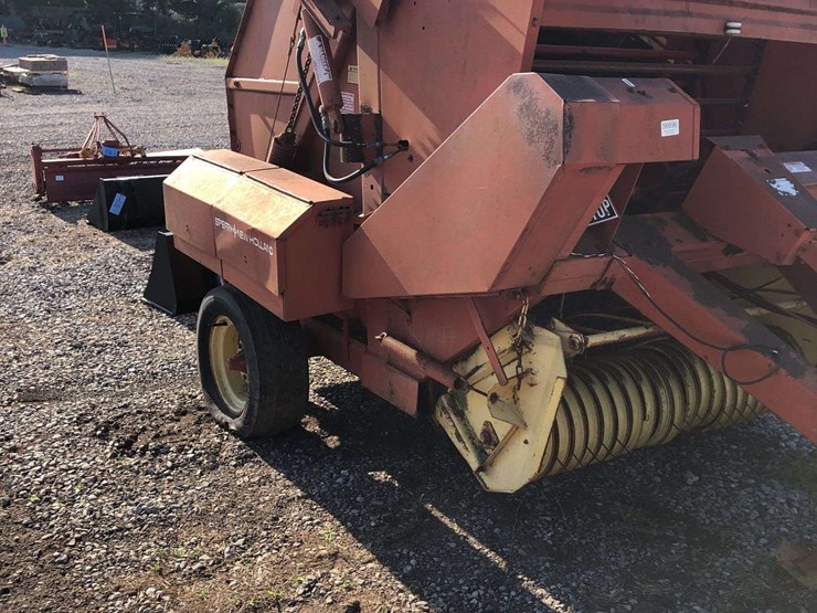 new-holland-846-image-11